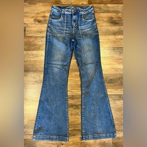 American Eagle LIKE NEW Size 8 Long super hi-rise flare jeans
